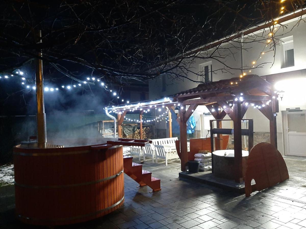 Hotel E-Tekergők Háza Bukkzserc Exterior foto